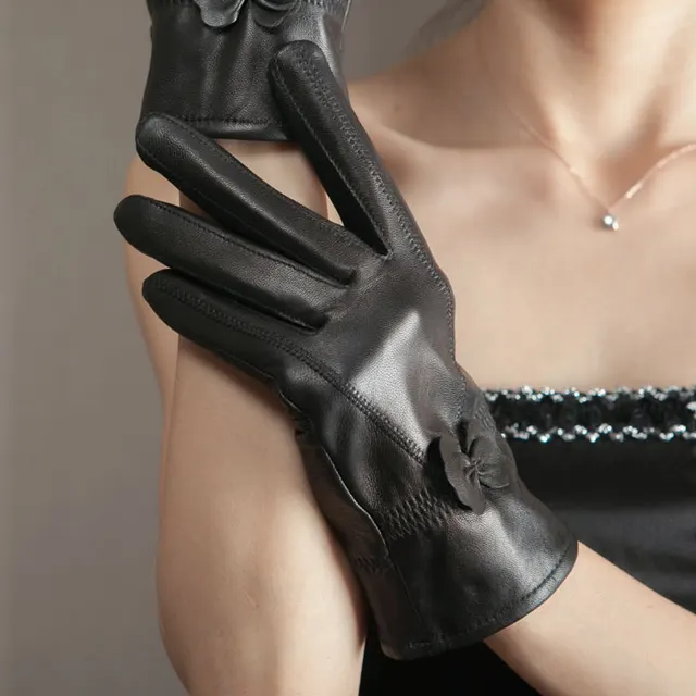 Butterfly Korean style split finger women gloves Black - Shop at LoveMi