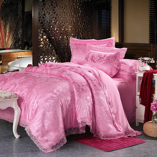 Four-Piece Cotton Bedding With European Style Jacquard Satin - Pink