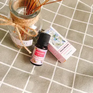 Plant aromatherapy essential oil - Cherry Blossoms