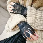 Round Black