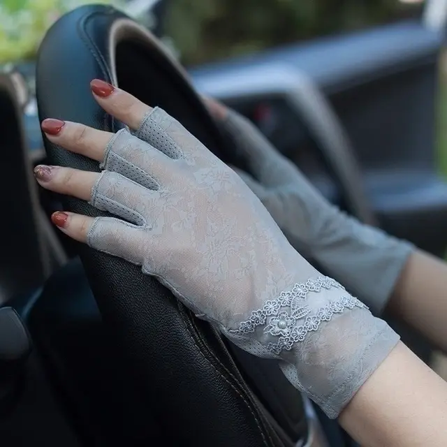 Semi-Finger Lace Sunscreen Gloves Female Summer Ice Silk Half Fingers Anti-Slip Driving Thin Anti-UV Fashion Women Mittens TB54 - Grey